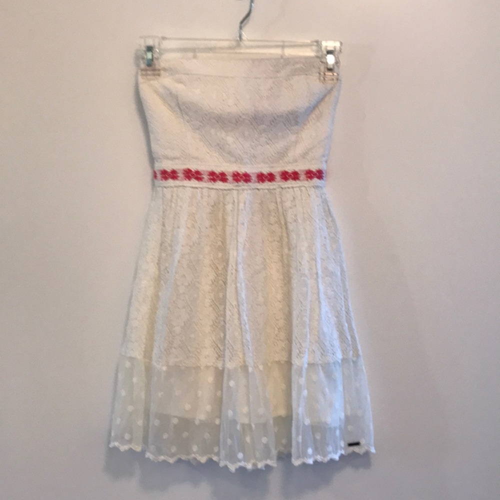 Hollister strapless lace dress